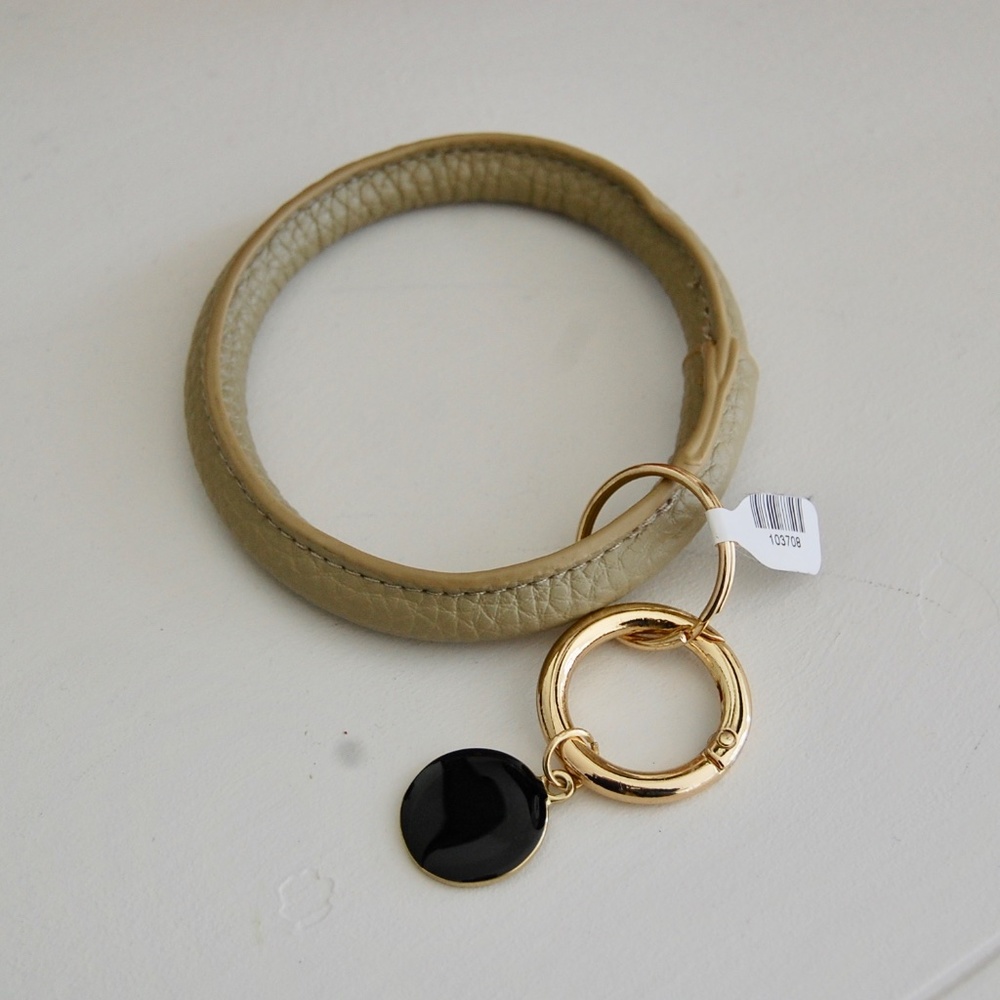 Merchant Street Collection Keyring - Picture 2 of 5